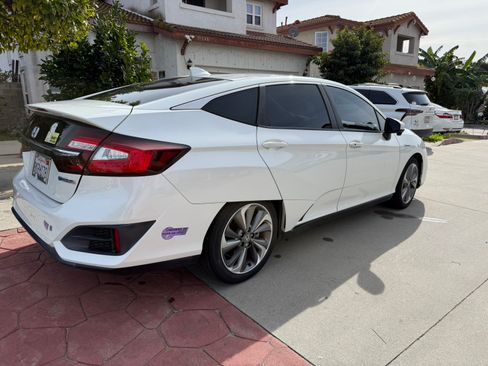 Used 2019 Honda Clarity Sedan 4D image 18