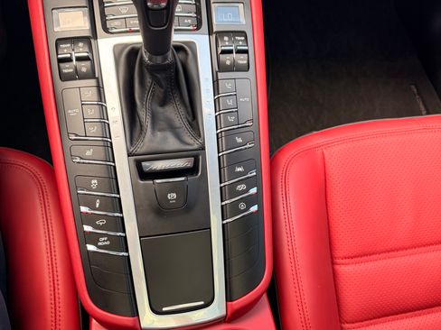 Used 2021 Porsche Macan GTS AWD/4WD image 6