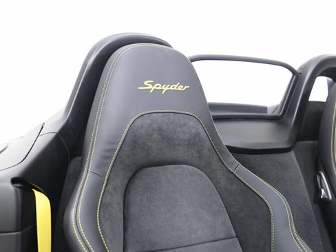 Used 2020 Porsche 718 Boxster Spyder image 17