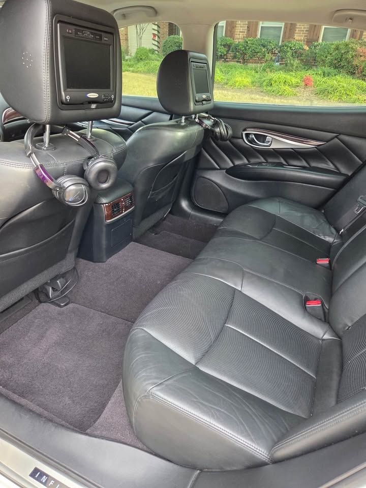 Used 2015 INFINITI Q70 L 3.7 RWD image 9