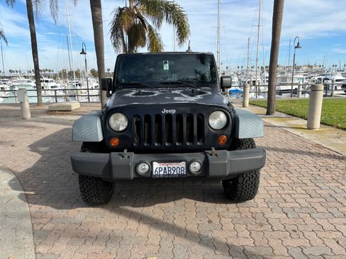 Used 2011 Jeep Wrangler Unlimited Rubicon w/ Trailer Tow Group image 17
