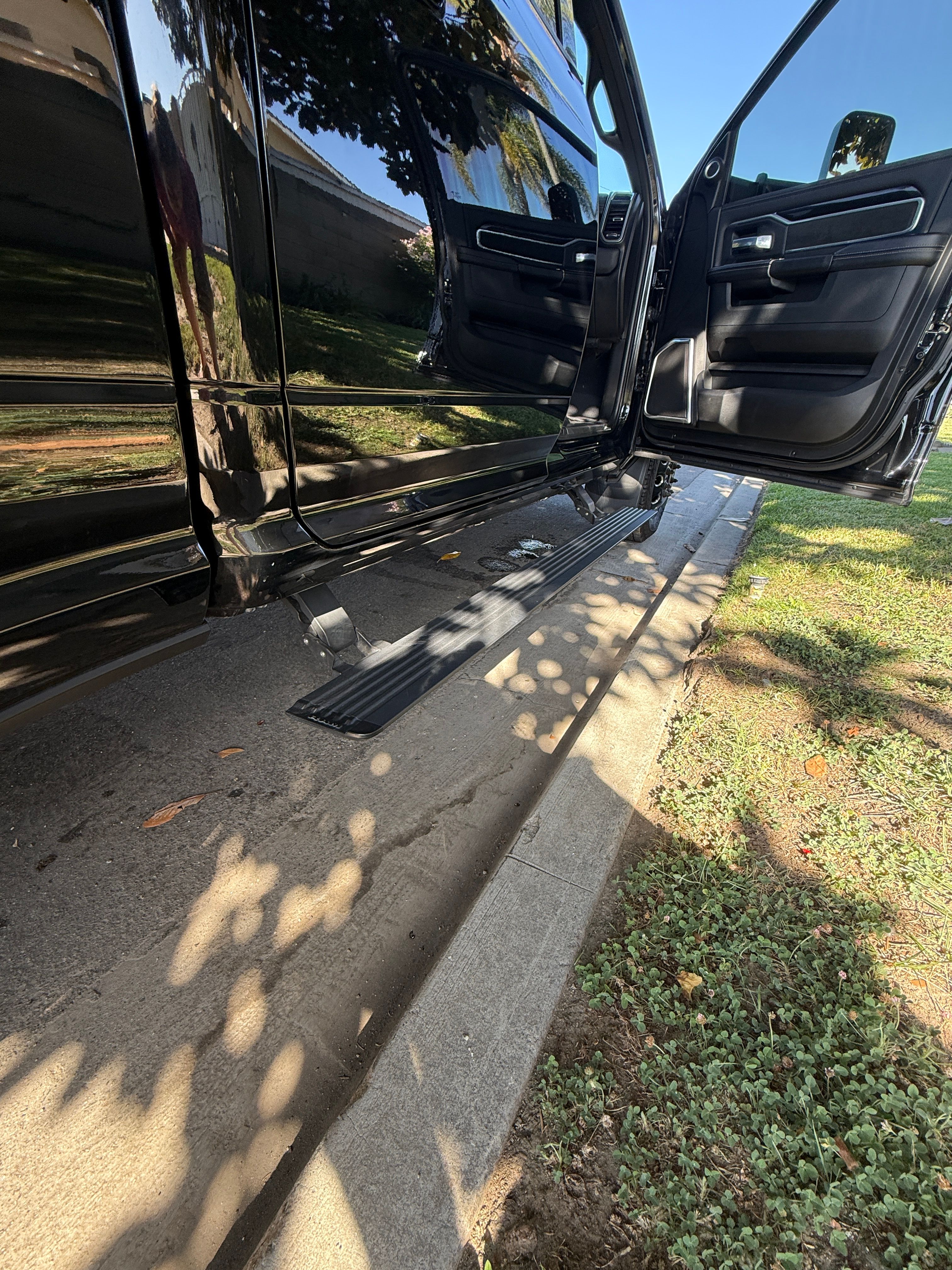 Used 2021 RAM 3500 Laramie AWD/4WD image 10