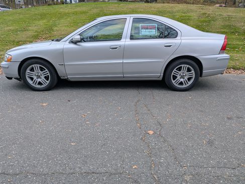 Used 2006 Volvo S60 2.5T image 2