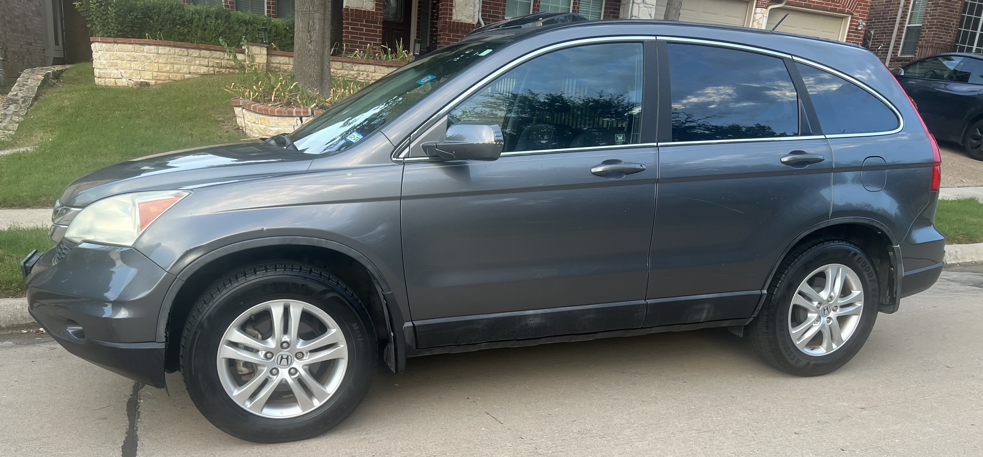 Used 2010 Honda CR-V EX-L image 2