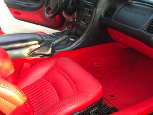 Used 2003 Chevrolet Corvette Coupe w/ Preferred Equipment Group image 9