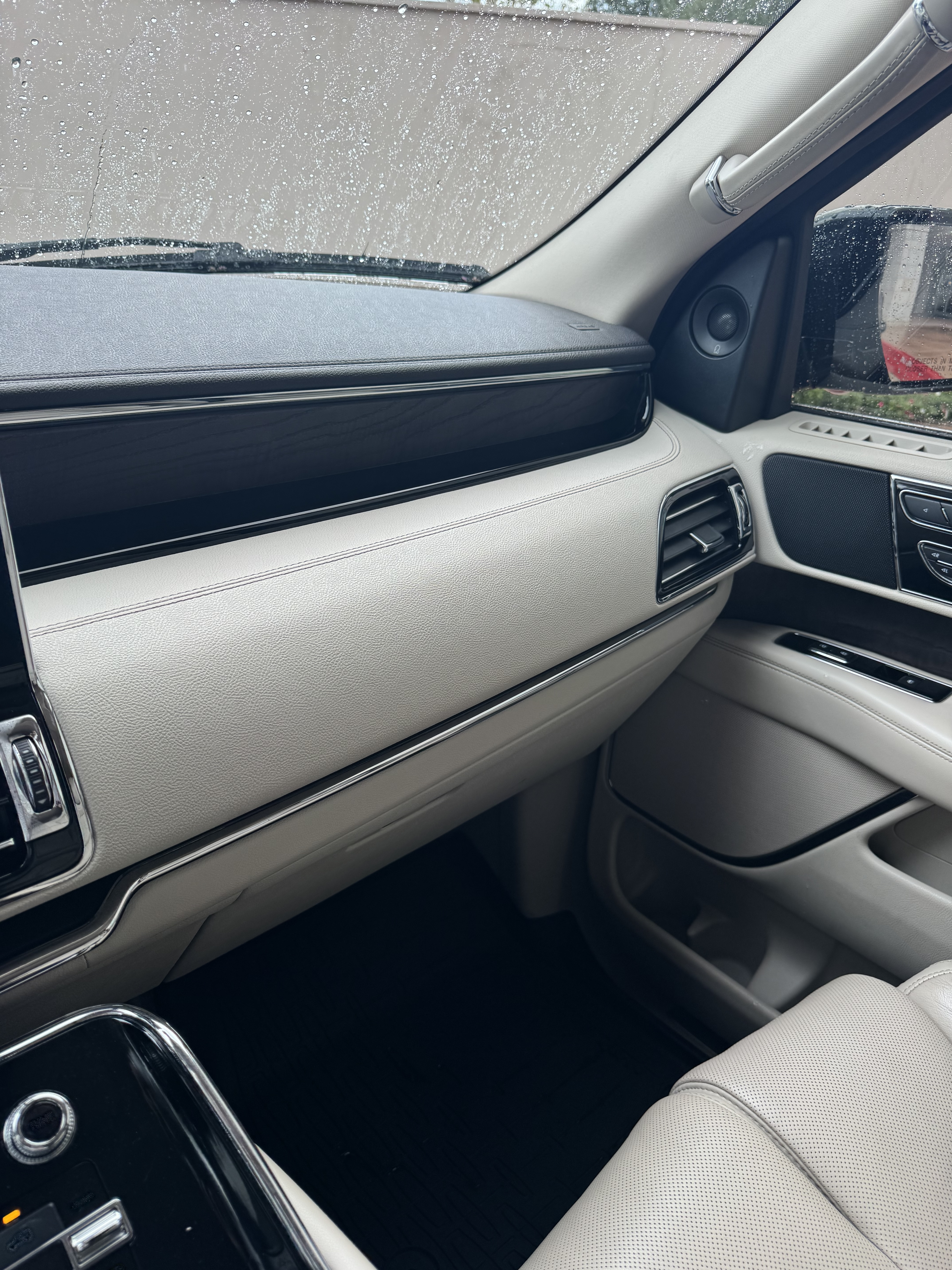 Used 2021 Lincoln Navigator L Reserve RWD image 12
