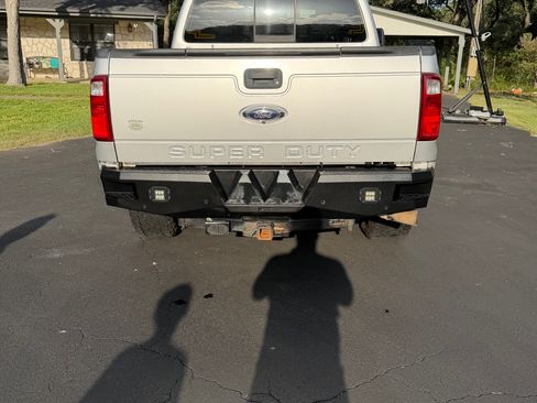 Used 2015 Ford F250 Lariat w/ Lariat Ultimate Package AWD/4WD image 13