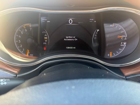 Used 2016 Jeep Grand Cherokee Summit image 11