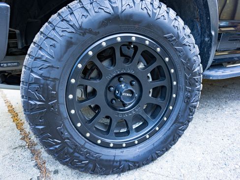 Used 2017 Ford F150 Raptor w/ Equipment Group 802A Luxury image 12