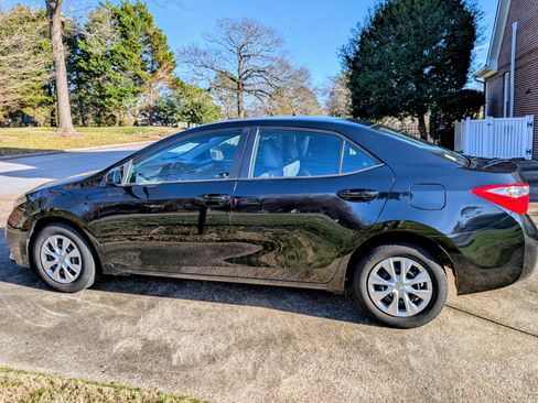 Used 2016 Toyota Corolla L image 1