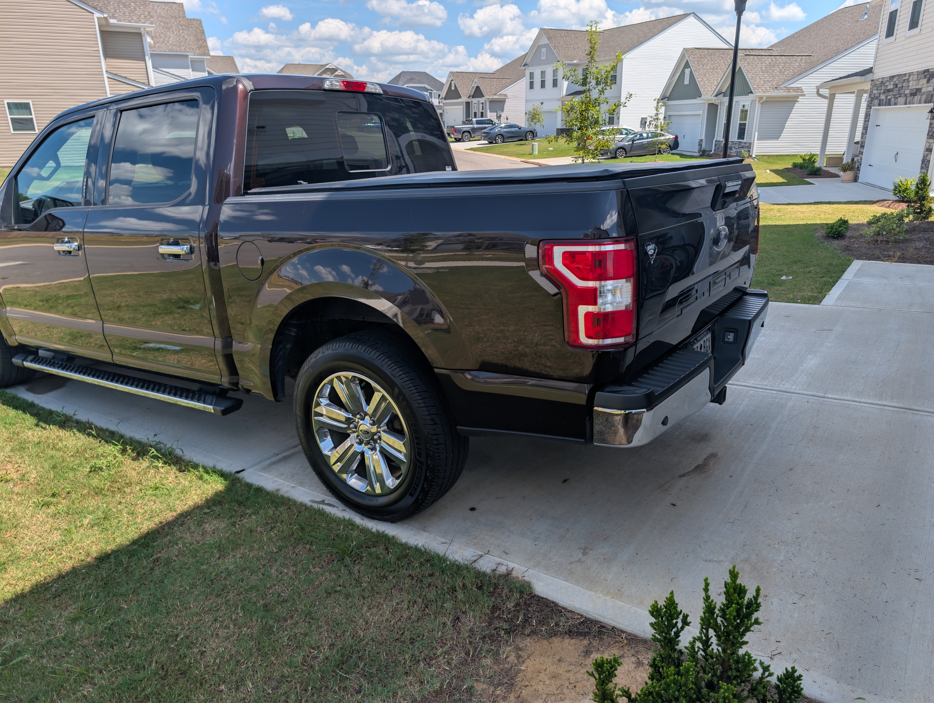 Used 2020 Ford F150 XLT w/ Equipment Group 302A Luxury RWD image 4
