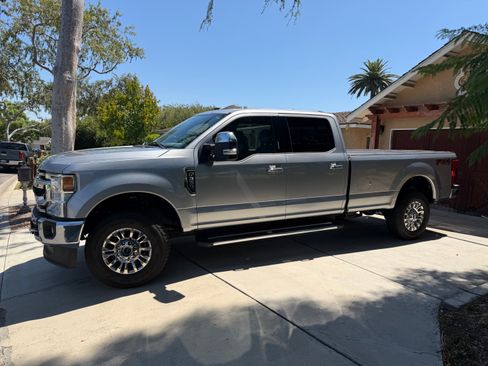 Used 2021 Ford F350 XLT w/ XLT Premium Package AWD/4WD image 4