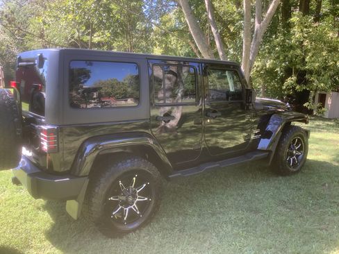 Used 2015 Jeep Wrangler Unlimited Sahara w/ Trailer Tow Group image 2