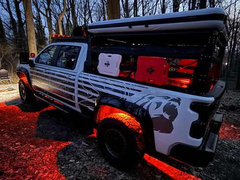 Used 2025 Chevrolet Silverado 3500 LT w/ All Star Edition image 2