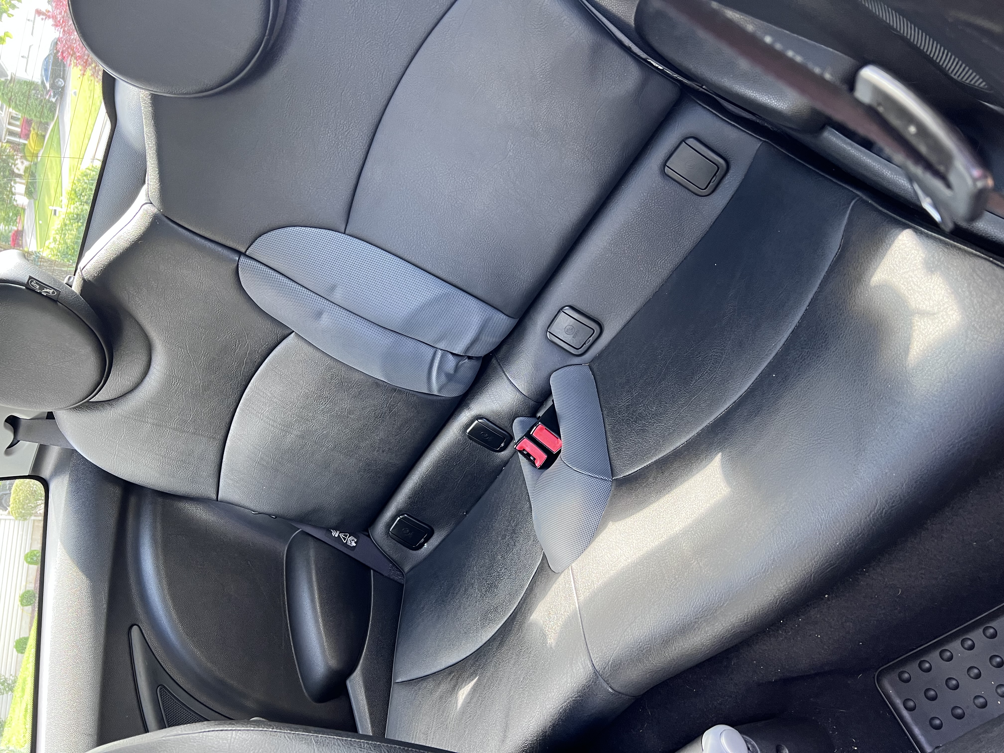 Used 2010 MINI Cooper S w/ Cold Weather Pkg FWD image 11