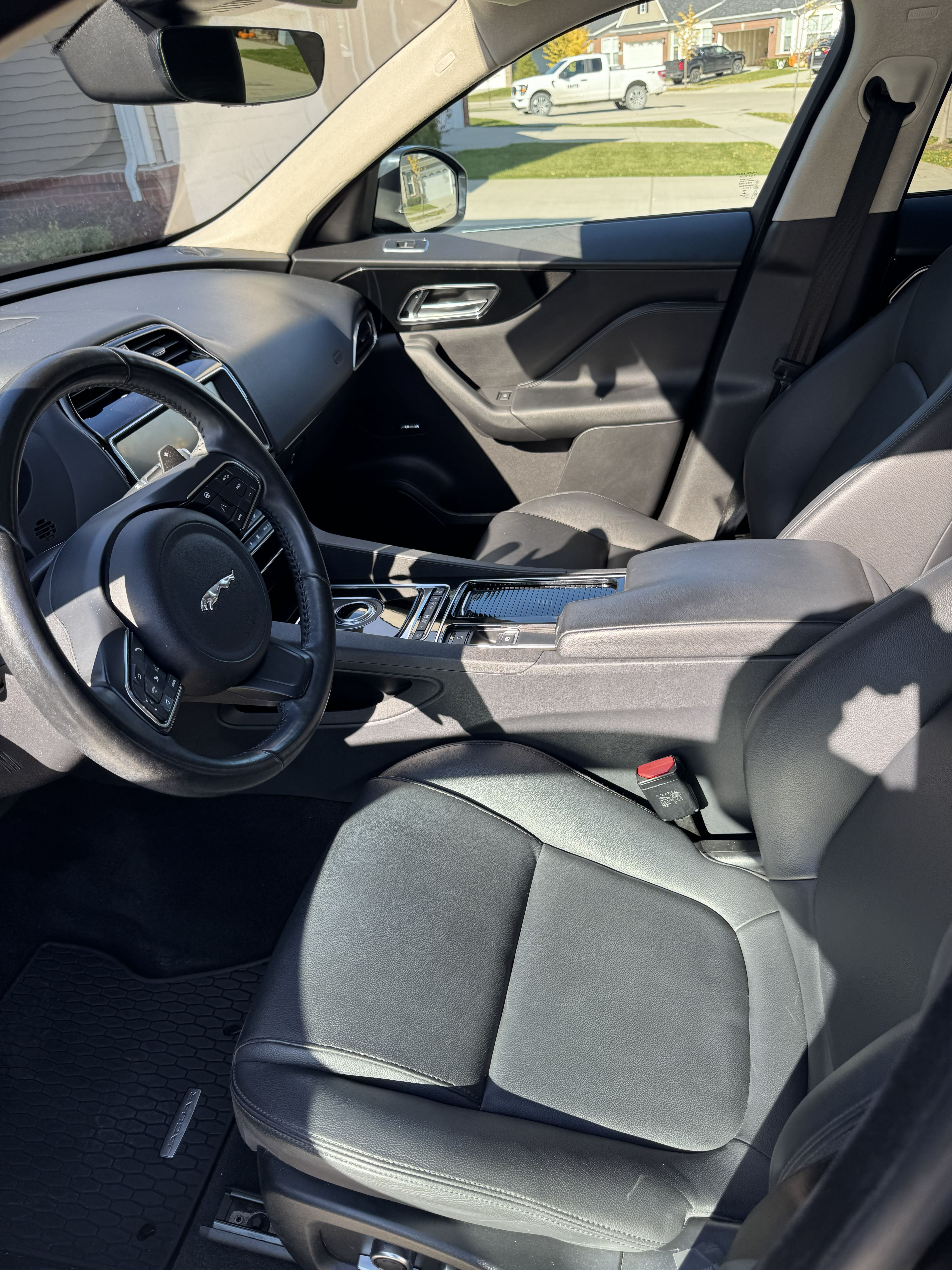Used 2020 Jaguar F-PACE Premium AWD/4WD image 6