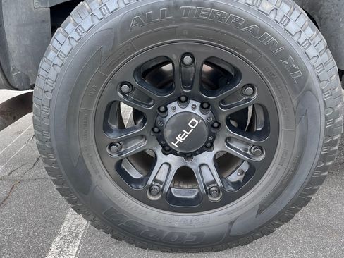 Used 2001 Chevrolet Suburban 2500 LS w/ LS Preferred Equipment Group RWD image 27