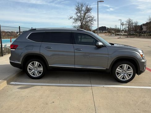 Used 2019 Volkswagen Atlas SEL Premium image 6