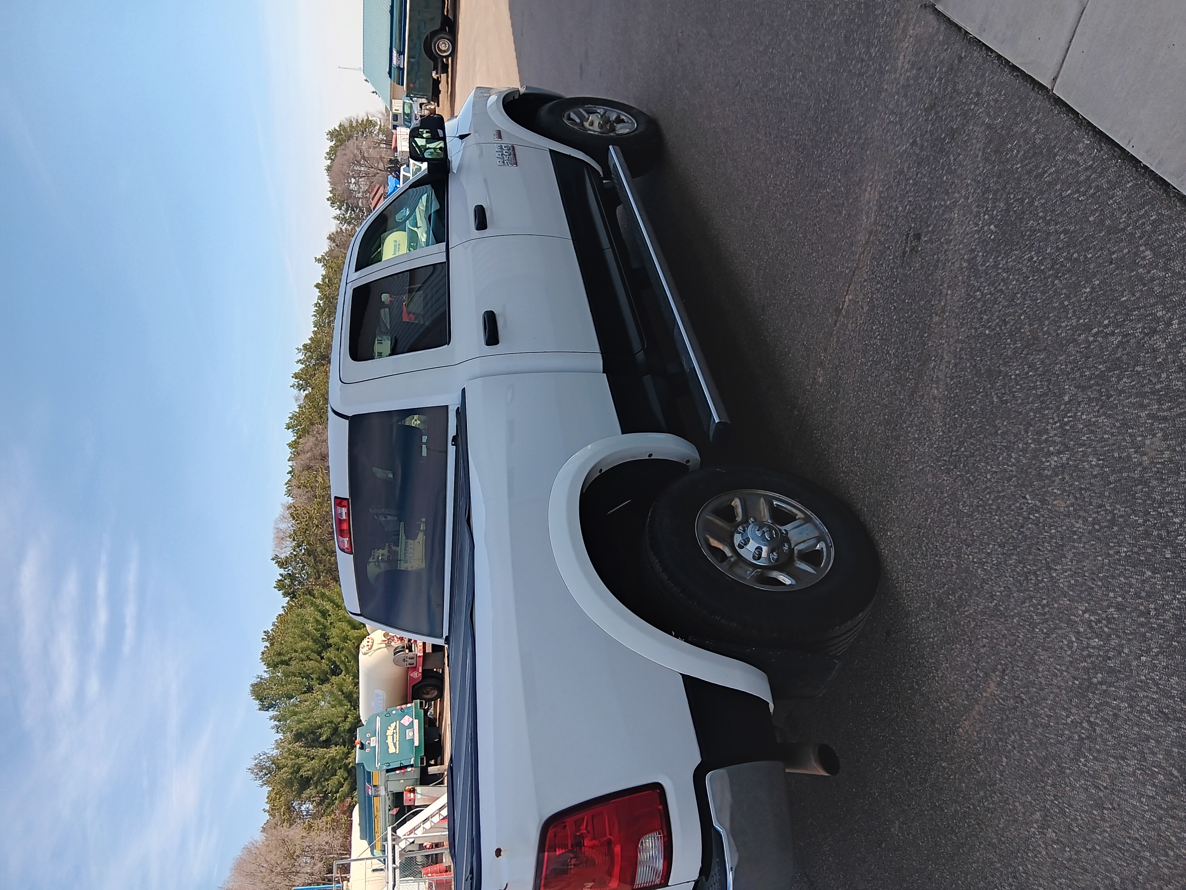 Used 2016 RAM 2500 Tradesman w/ Chrome Appearance Group AWD/4WD image 2