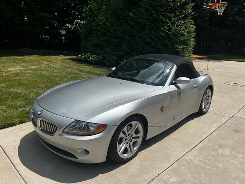 Used 2004 BMW Z4 3.0i RWD image 11