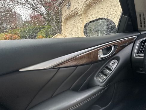 Used 2014 INFINITI Q50 Sport w/ Deluxe Technology Package image 5