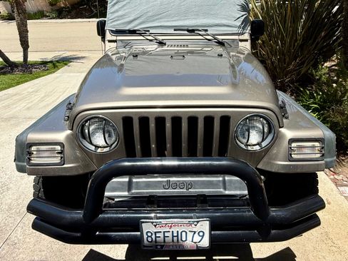Used 2004 Jeep Wrangler X w/ Convenience Group AWD/4WD image 4
