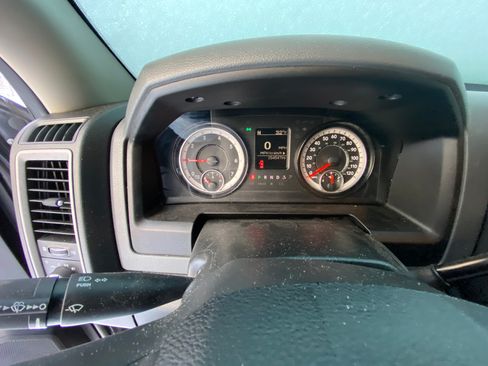 Used 2017 RAM 2500 Tradesman w/ Chrome Appearance Group image 10