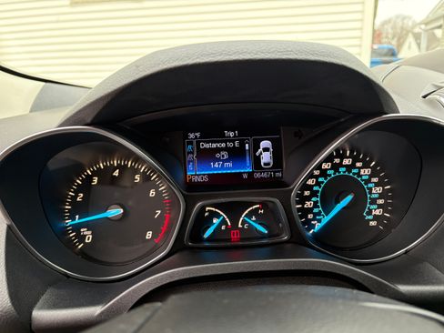 Used 2013 Ford Escape SEL image 16