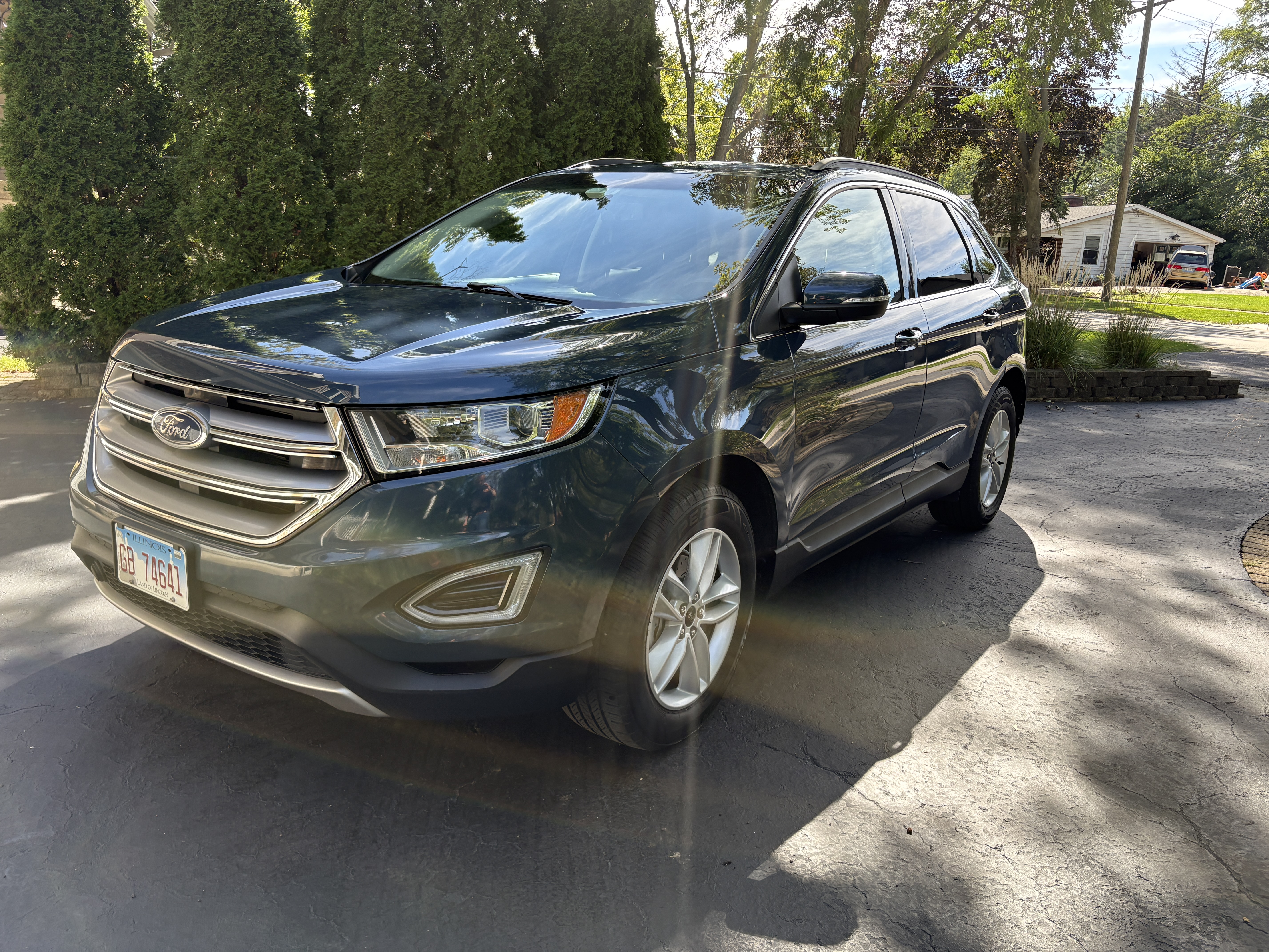 Used 2016 Ford Edge SEL w/ Cargo Accessory Package FWD image 4