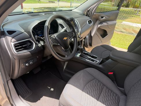 Used 2019 Chevrolet Equinox LT FWD image 9