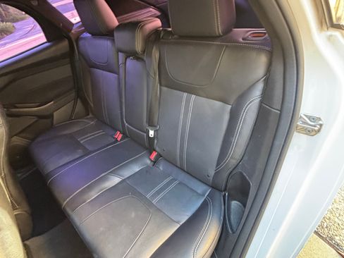 Used 2014 Ford Focus Titanium FWD image 22
