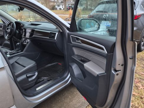 Used 2022 Volkswagen Atlas SE image 15