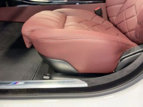 Used 2024 BMW i7 eDrive50 w/ M Sport Package image 10