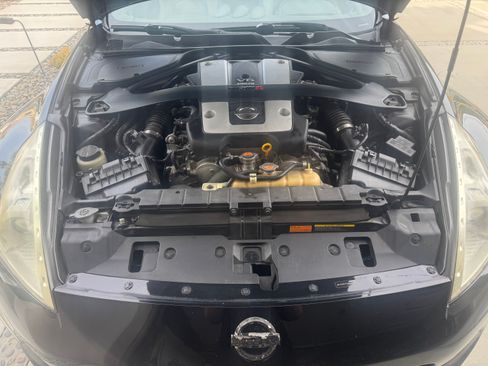 Used 2017 Nissan 370Z Touring image 1