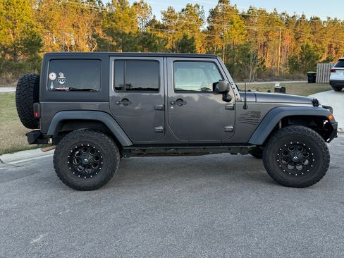 Used 2017 Jeep Wrangler Unlimited Sport w/ Quick Order Package 24S image 4