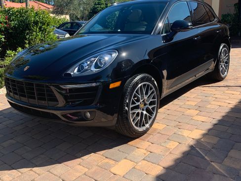 Used 2018 Porsche Macan Sport Edition image 2