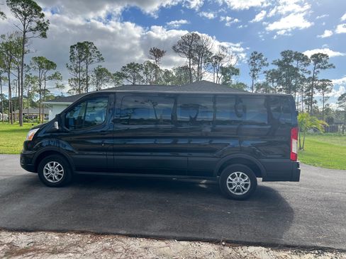 Used 2021 Ford Transit 350 XLT image 10