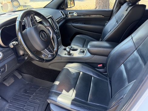 Used 2015 Jeep Grand Cherokee Overland w/ Advanced Technology Group AWD/4WD image 5