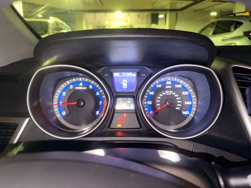 Used 2016 Hyundai Elantra GT FWD image 11
