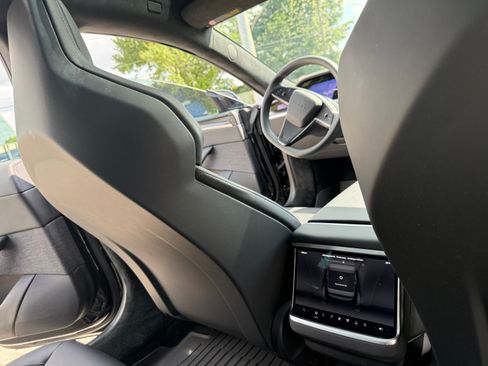 Used 2024 Tesla Model S Plaid AWD/4WD image 18