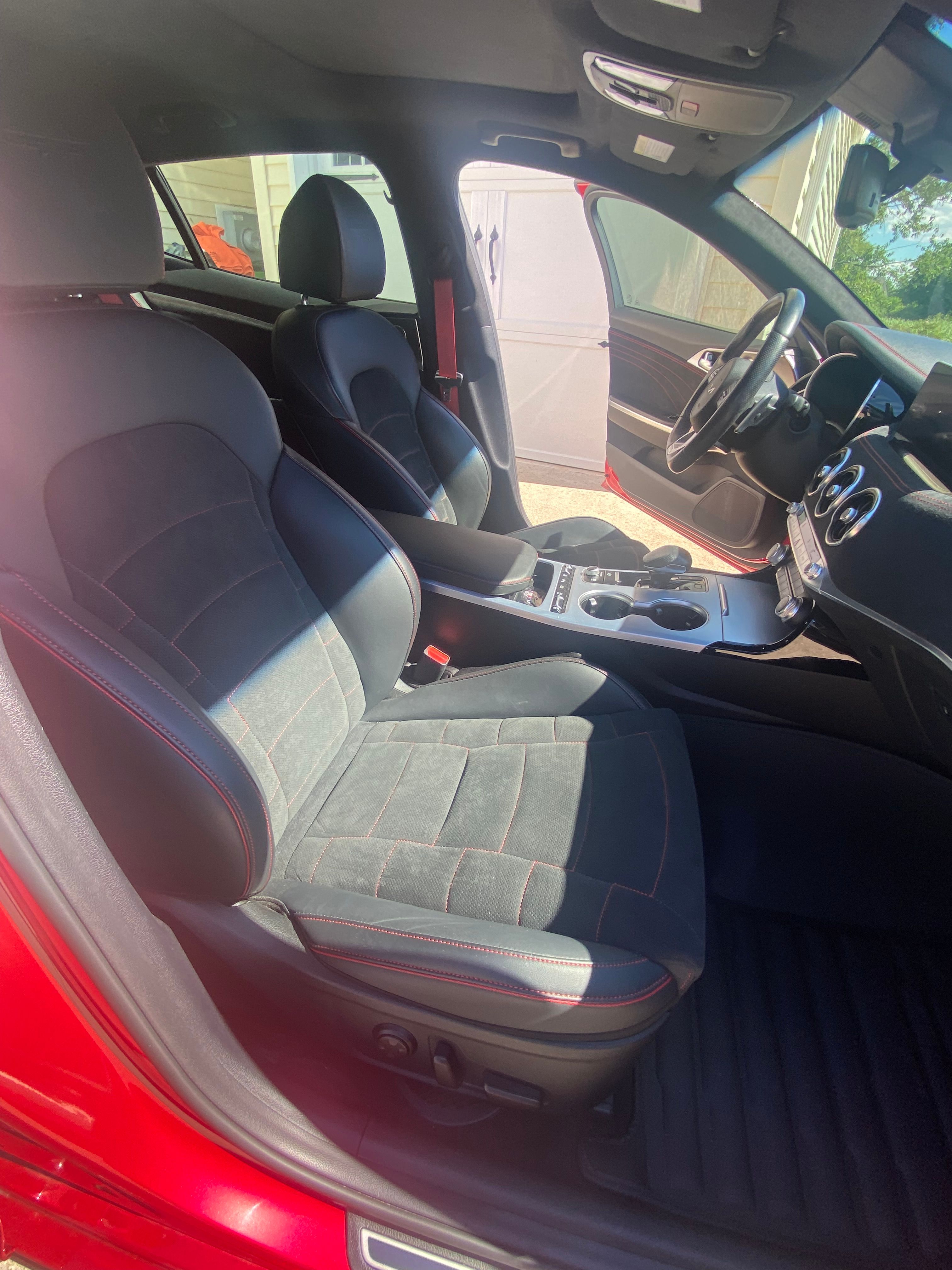 Used 2023 Kia Stinger GT2 AWD/4WD image 11