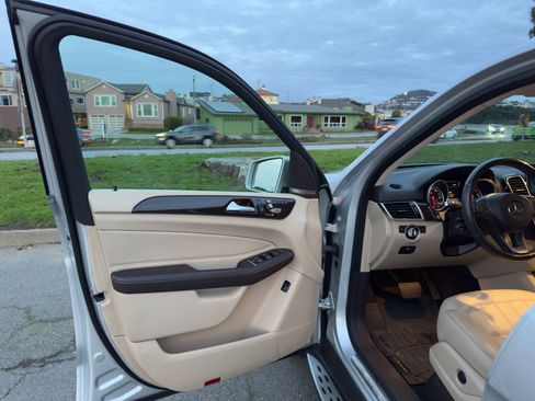 Used 2016 Mercedes-Benz GLE 300d 4MATIC image 8