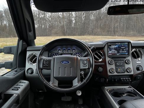 Used 2016 Ford F250 Lariat w/ Lariat Ultimate Package image 18