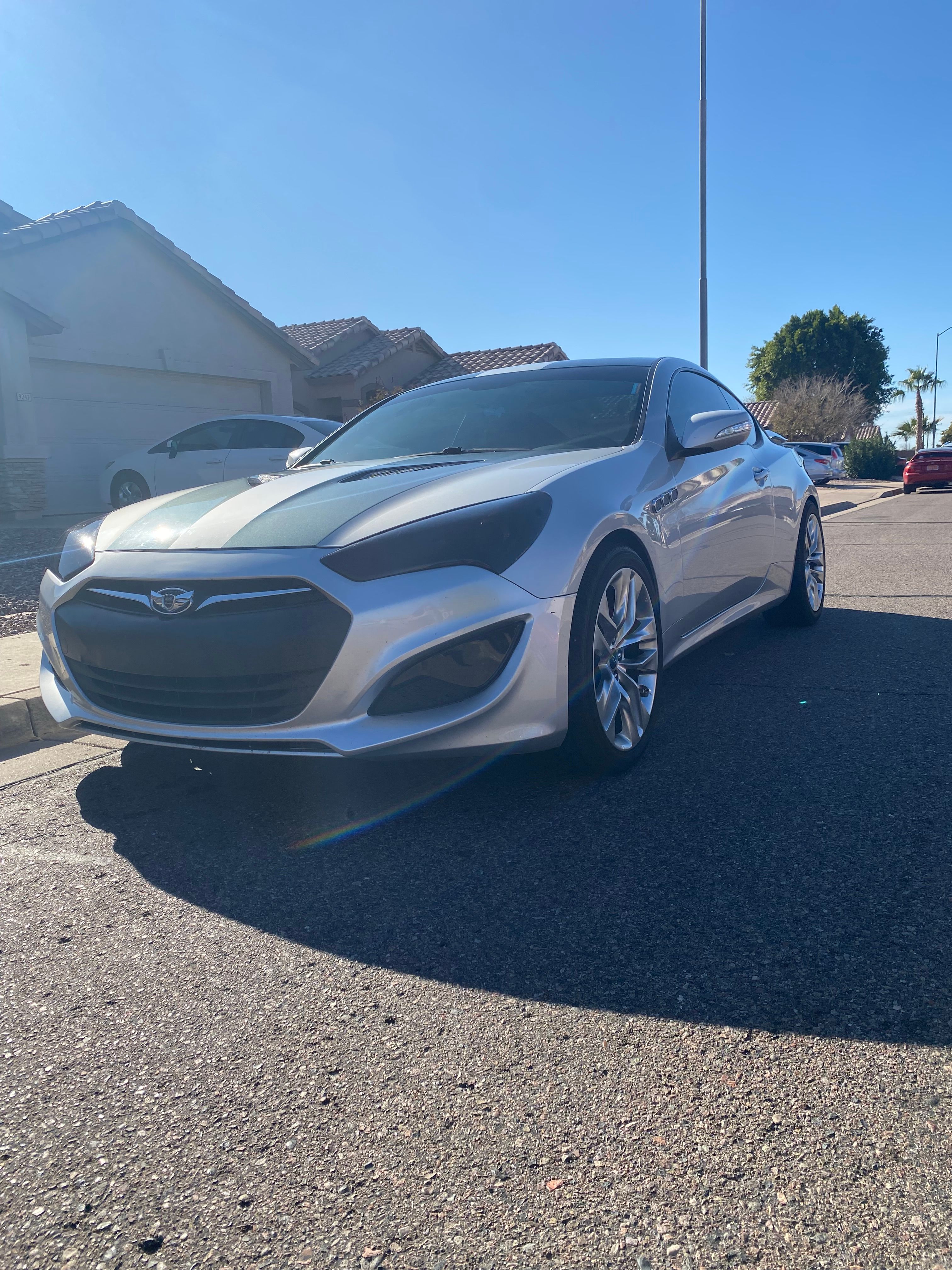Used 2014 Hyundai Genesis 3.8 RWD image 9