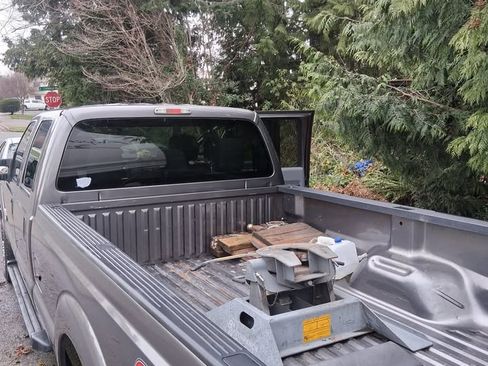 Used 2012 Ford F350 XLT w/ XLT Interior Pkg image 9