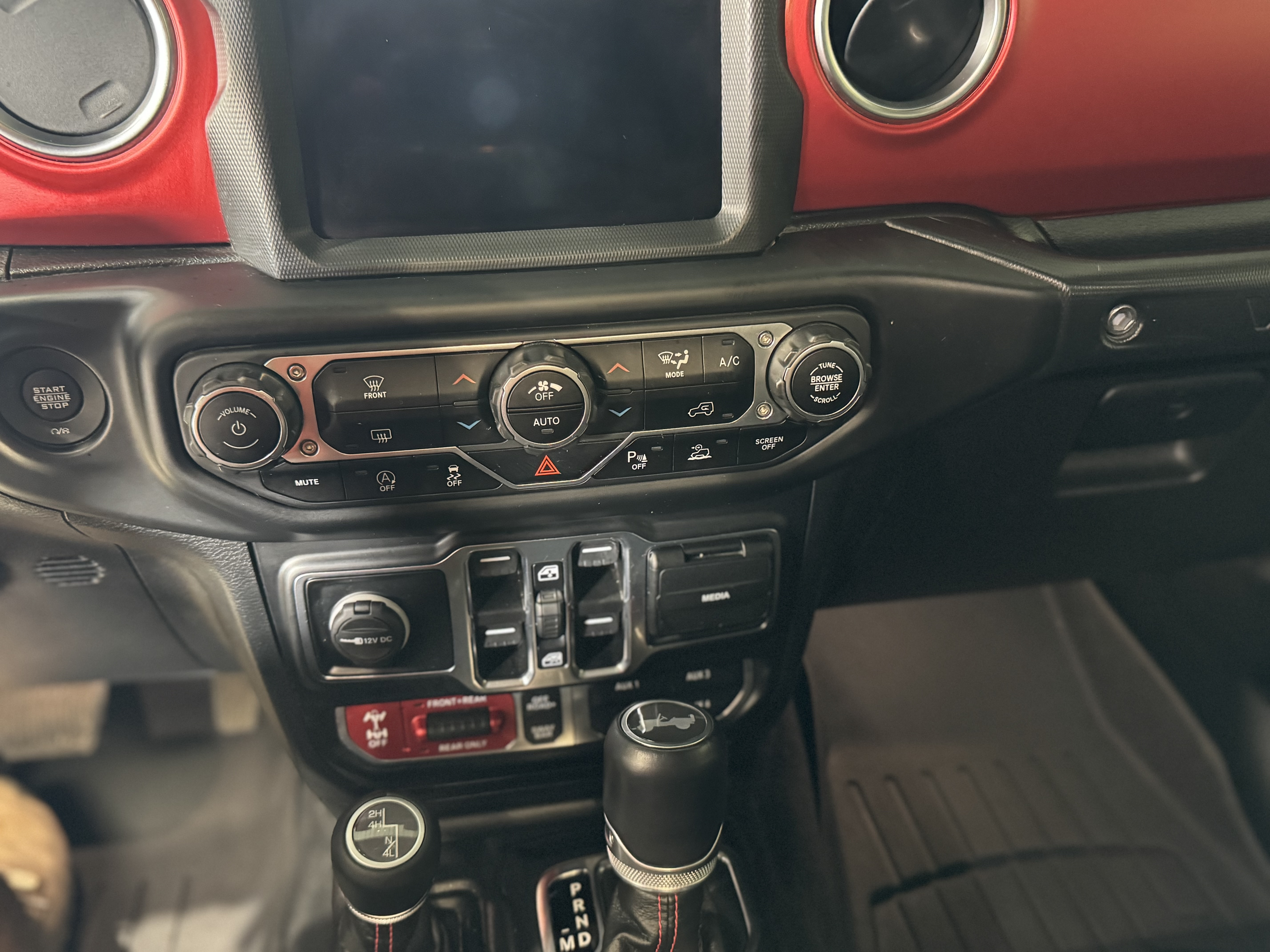 Used 2021 Jeep Wrangler Unlimited Rubicon AWD/4WD image 8