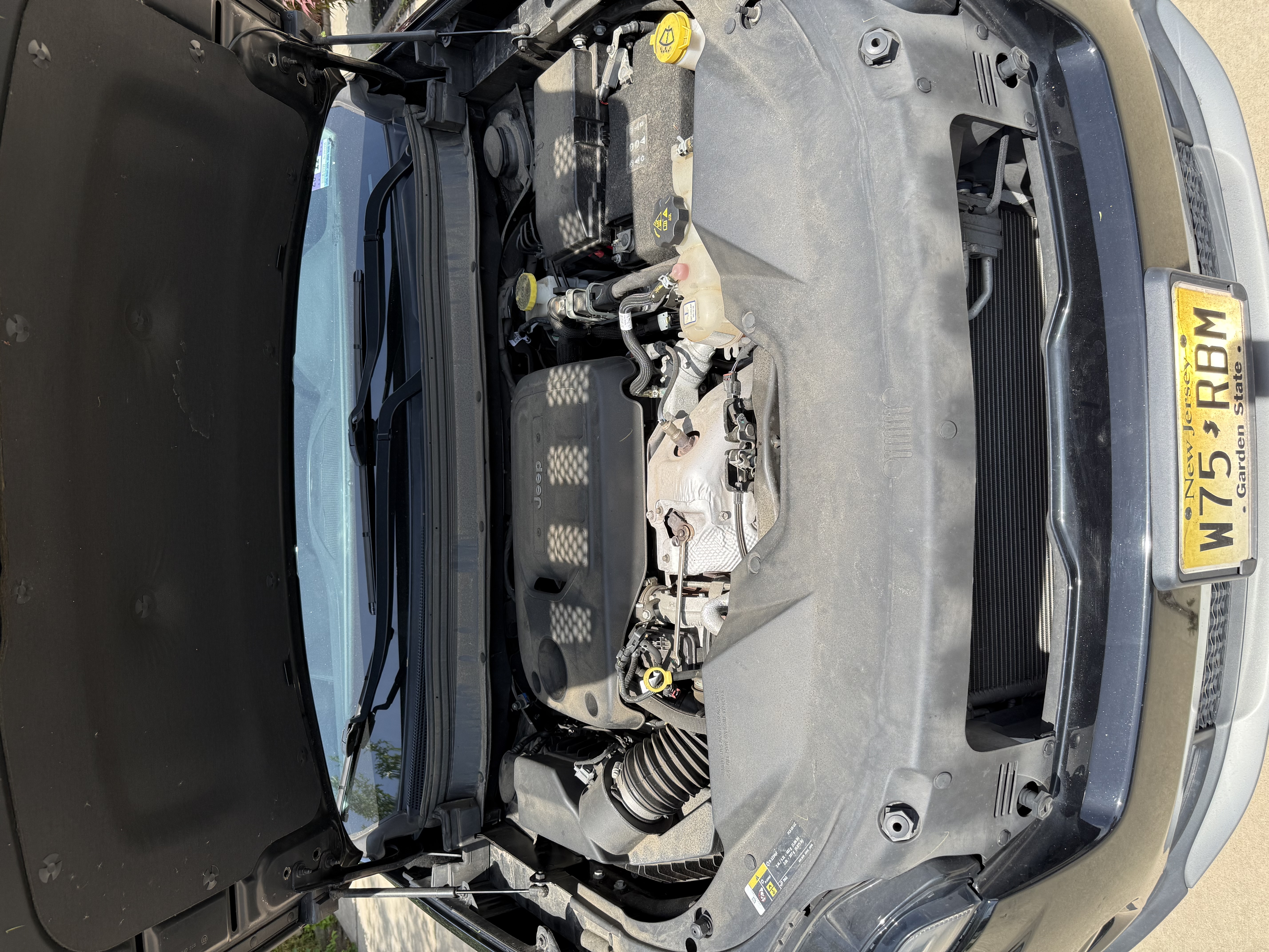 Used 2019 Jeep Cherokee Limited AWD/4WD image 14