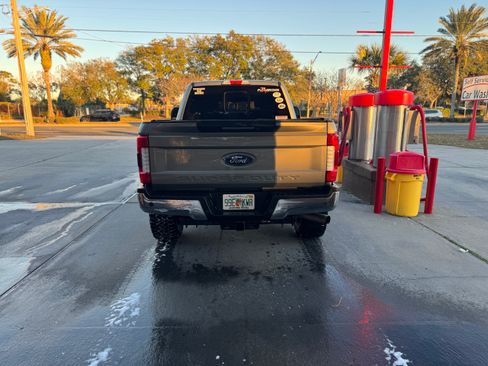 Used 2019 Ford F250 Lariat w/ Lariat Ultimate Package image 5