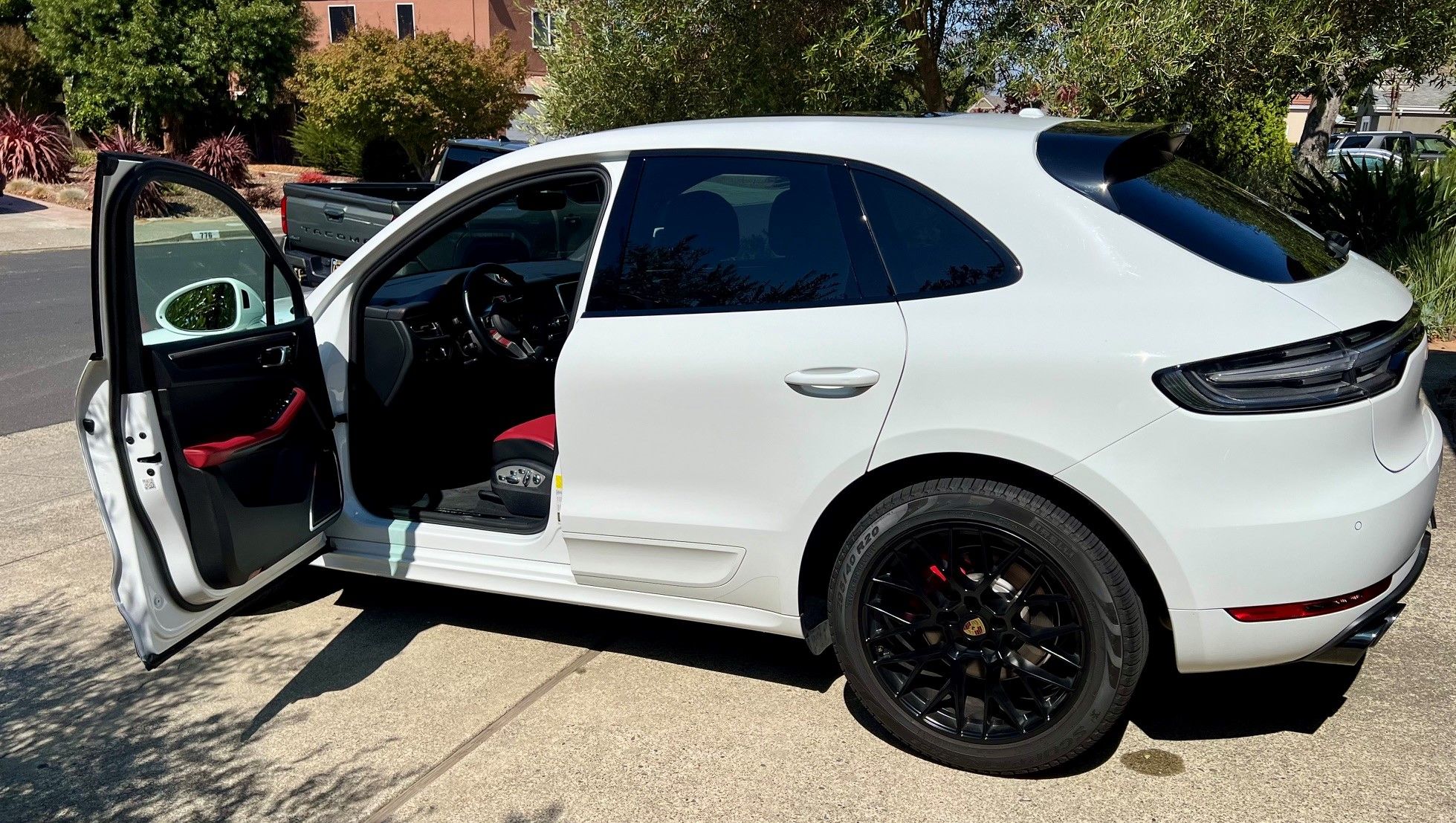 Used 2021 Porsche Macan GTS AWD/4WD image 8