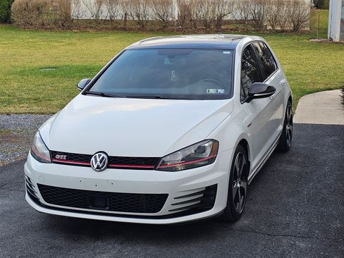 Used 2017 Volkswagen GTI Autobahn image 2